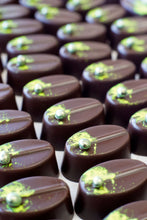 Charger l'image dans la galerie, CALENDRIER de l'avent " Curieux Gourmand" - Édition 2025 - PRÉCOMMANDE